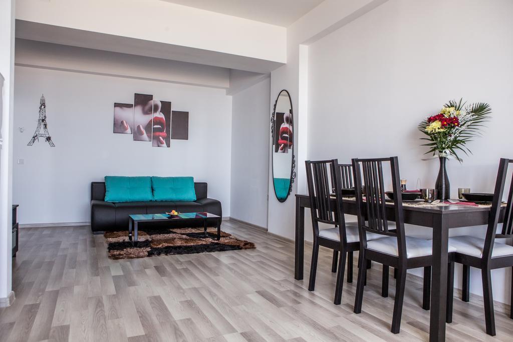 Oasis By The Sea - Summerland Apartment Mamaia Exterior photo